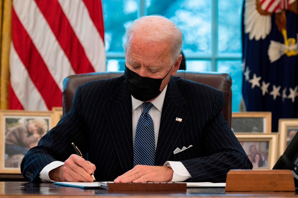 Biden to Push Elusive ‘Buy American’ Goal with New Federal Contract Guidelines