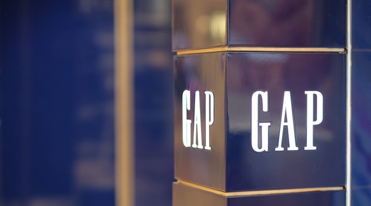 Gap商店在中国上海。 Shutterstock。