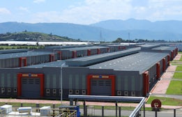 PVH公司位于埃塞俄比亚哈瓦萨工业园区的制造工厂在该国的提格雷冲突中关闭。PVH /全球公共事务局
