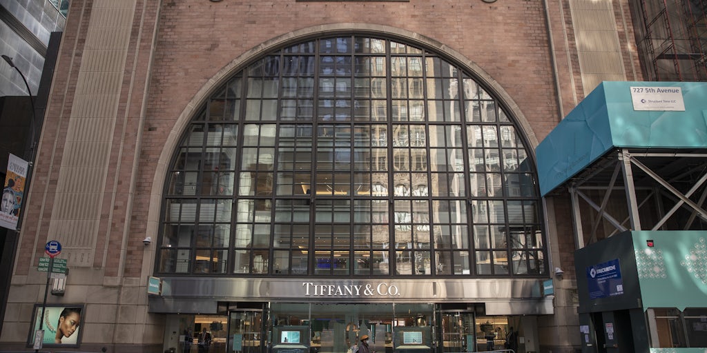 Tiffany Vacancy Looms for Trump in Weak Manhattan Market