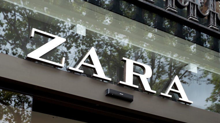 巴塞罗那Zara商店。 Shutterstock。