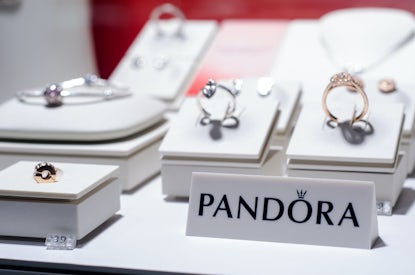Jewellery Maker Pandora Targets 6 8 Sales Growth Bof