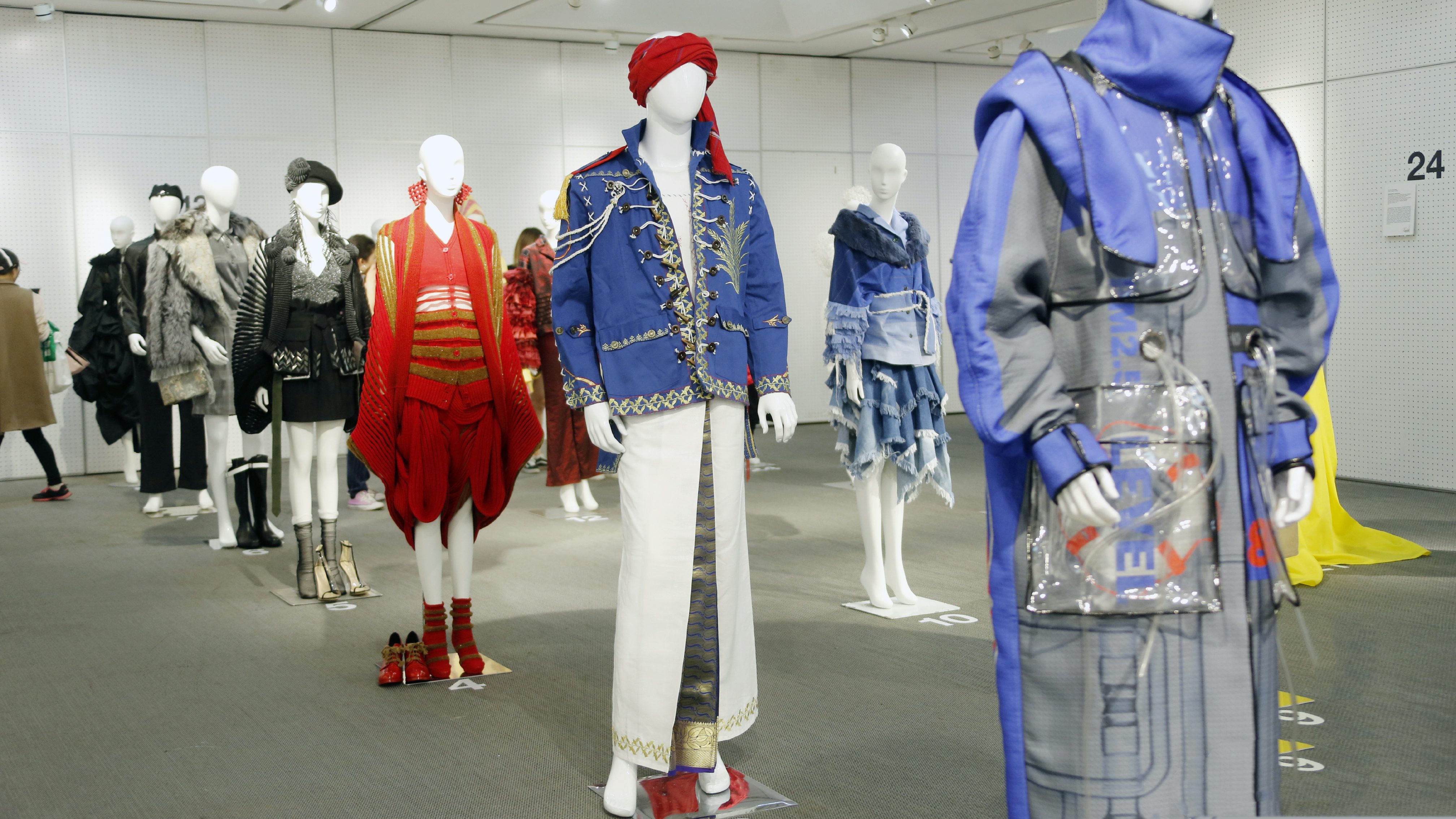 colleges with fashion design majors