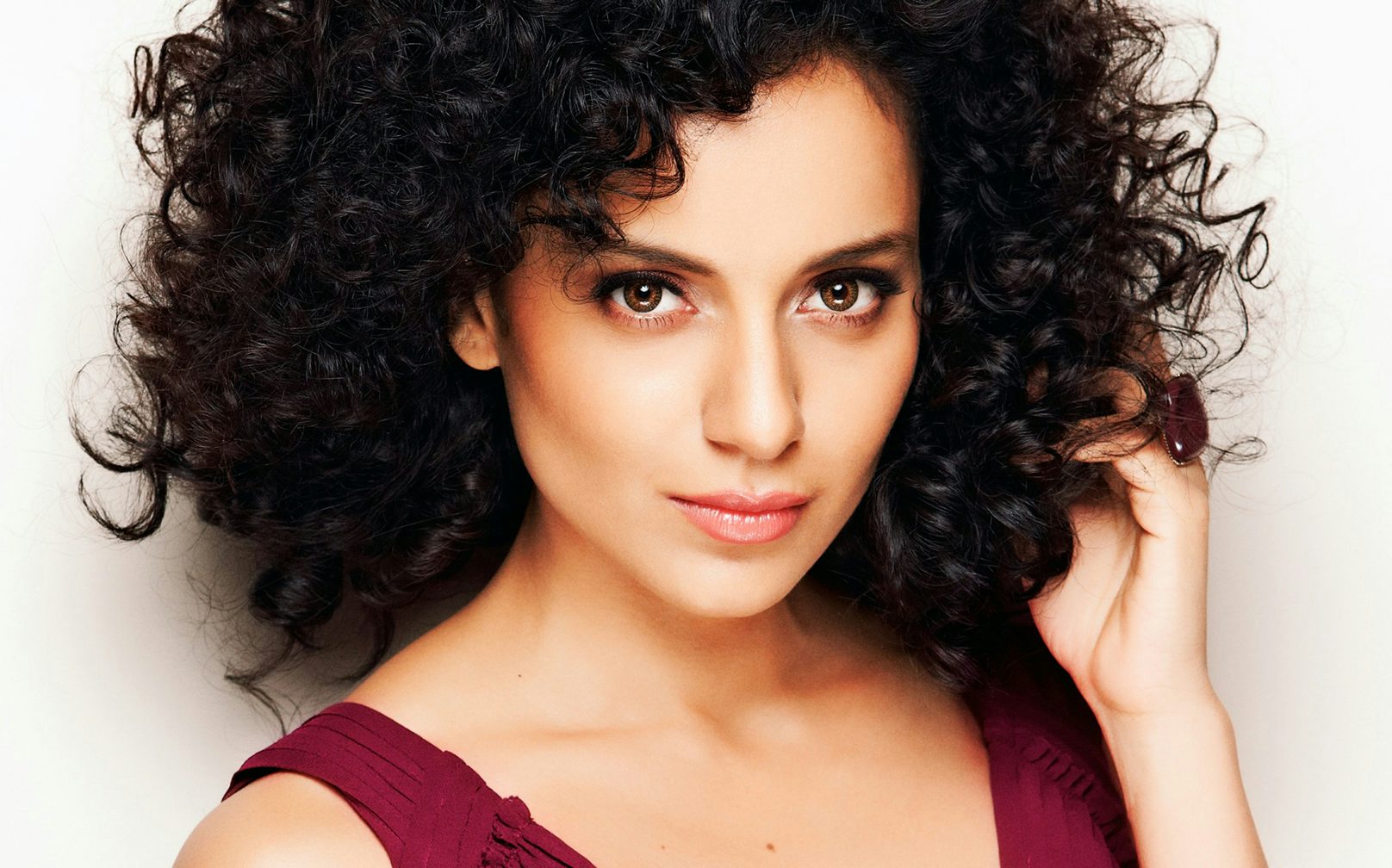 Kangana Ranaut to Sai Pallavi Indian actresses with naturally curly hair   Times of India